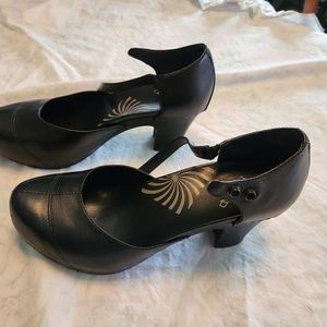 Dansko black heels